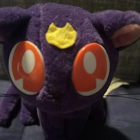 Retro Luna Plush - Picture 4 of 8